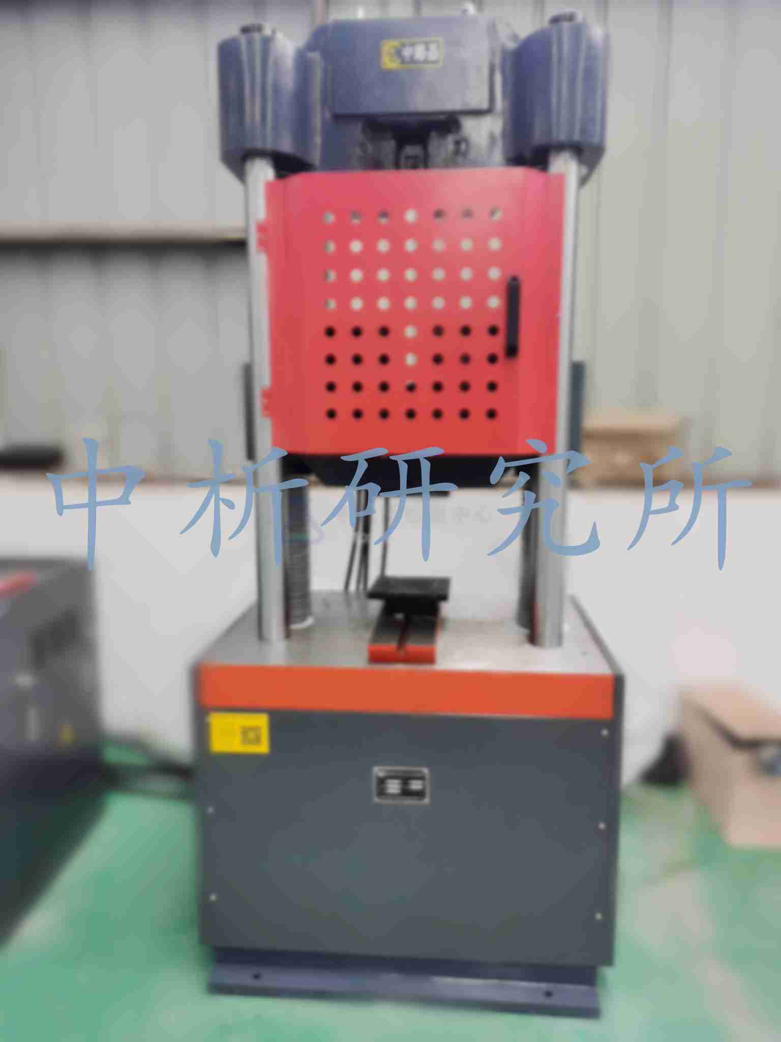 一百噸萬(wàn)能試驗(yàn)機(jī)2